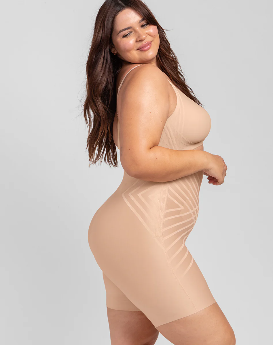 Silhouette High-Waist Short - Image 11