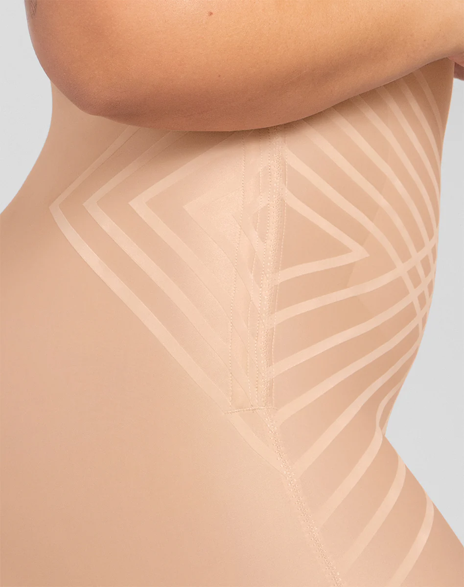 Silhouette High-Waist Short - Image 5