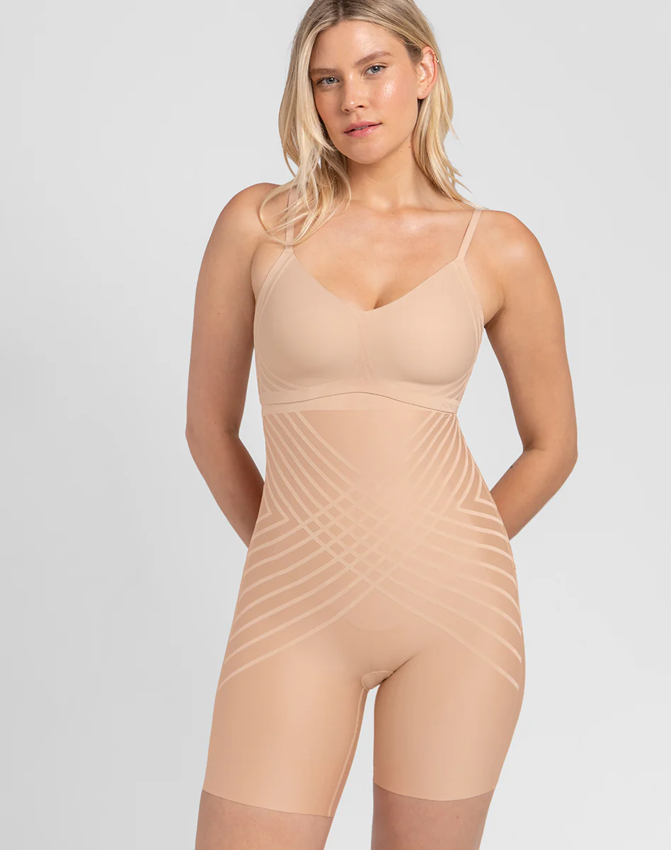 Silhouette High-Waist Short - Image 7